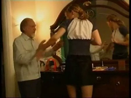 Дедуля принудил внучку потрахаться